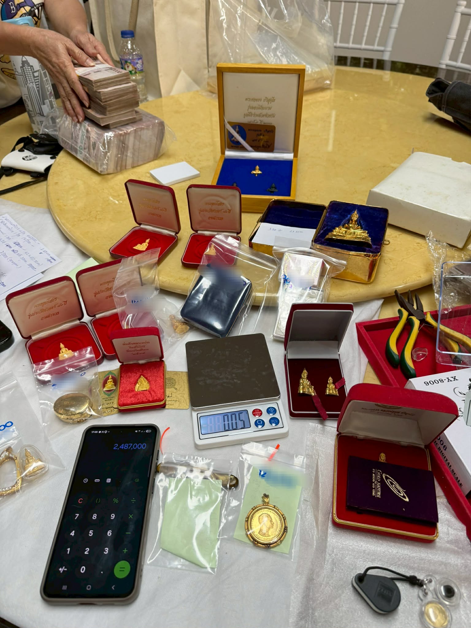 รับเช่าวัตถุมงคลทุกชนิด - เครื่องราง